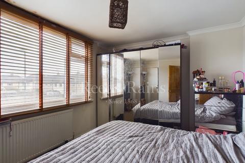 3 Beult Road, Dartford, DA1 4PH