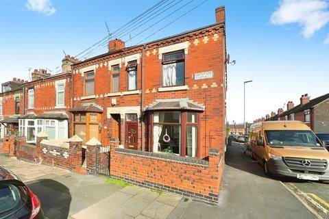 3 bedroom end of terrace house for sale, Barthomley Road, Staffordshire ST1