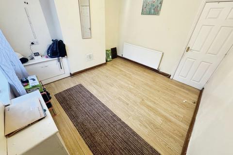 74 Kimberley Road, Stoke-on-trent, ST1 4BZ