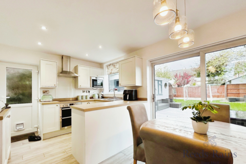 3 bedroom semi-detached house for sale, Manor Crescent, Cheshire CW10