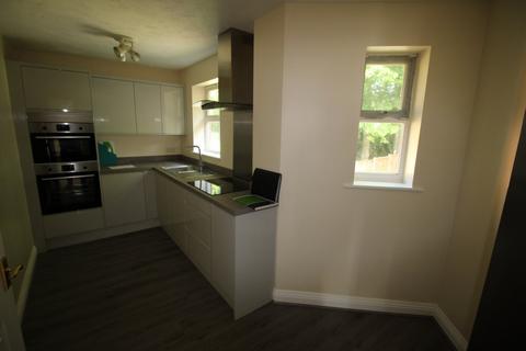 2 bedroom maisonette to rent, Basingfield Close, Basingstoke RG24