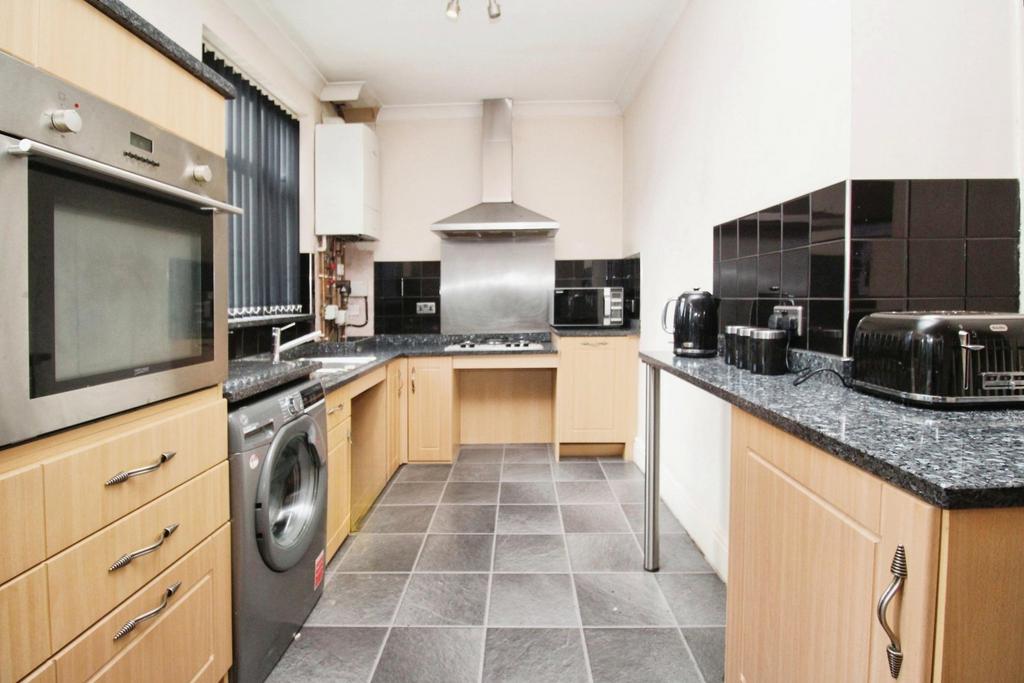 Reddish Road, Greater Manchester SK5 3 bed semidetached house for sale