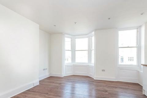 1 bedroom apartment to rent, North Marine Road, North Yorkshire YO12