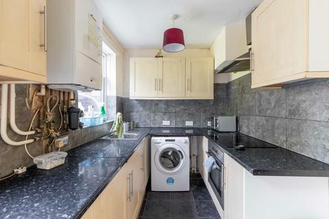 3 bedroom property to rent, Overton Road, Bexley, SE2