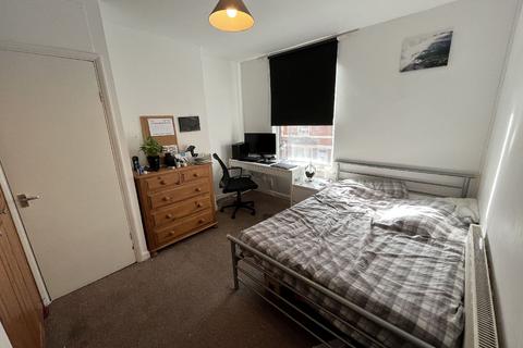 3 bedroom house share to rent, Nottingham NG7