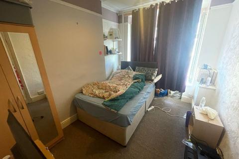 4 bedroom house share to rent, Birmingham B29