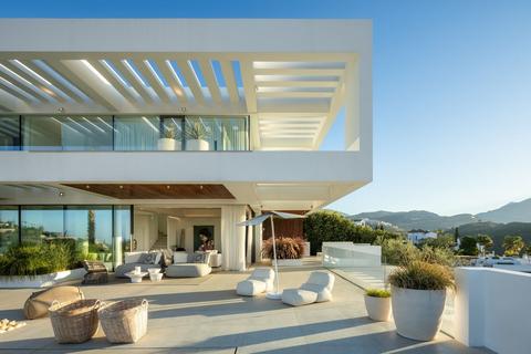 6 bedroom villa, La Quinta, Malaga, Spain