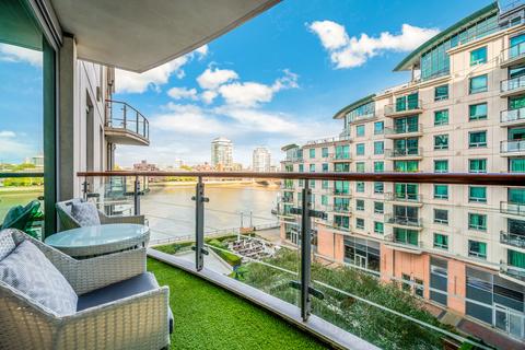 2 bedroom apartment to rent, St George Wharf, SW8