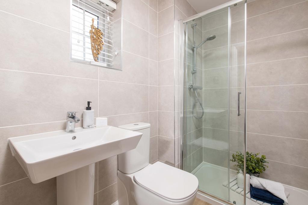 Avondale neutral en suite shower