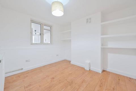 1 bedroom flat to rent, Amersham Road, New Cross, London, SE14