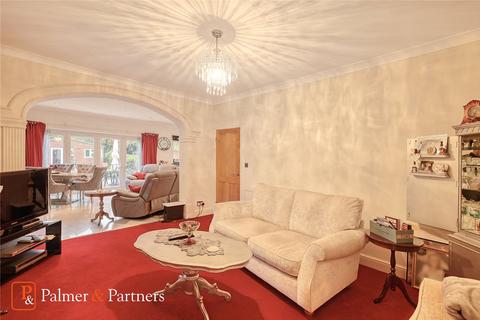 46 Randall Drive, Hornchurch, RM12 6TA