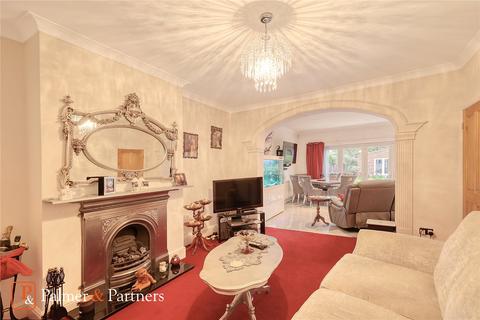 46 Randall Drive, Hornchurch, RM12 6TA