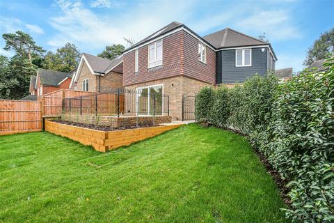 Black Eagle Close, Westerham TN16