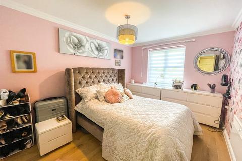 1 bedroom apartment for sale, Mullender Court, Chalk Road, Gravesend, Kent, DA12