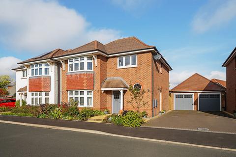 3 bedroom detached house for sale, Choules Close, Pershore, WR10