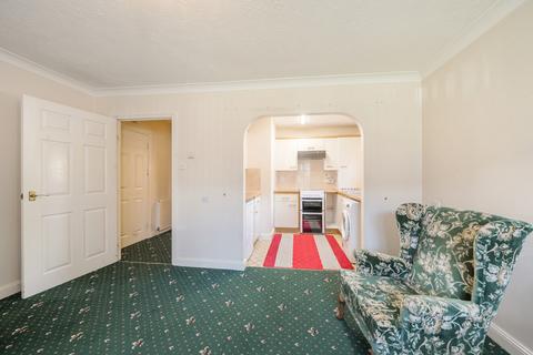 2 bedroom flat for sale, Ash Grove, Fernhurst, Haslemere, West Sussex, GU27