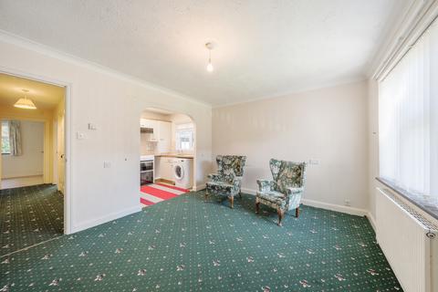 2 bedroom flat for sale, Ash Grove, Fernhurst, Haslemere, West Sussex, GU27