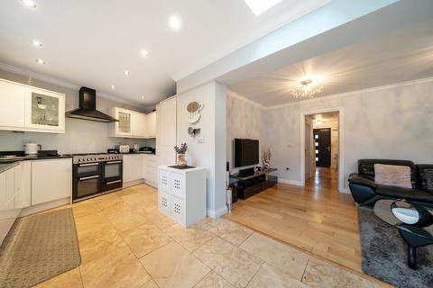 4 bedroom end of terrace house for sale, Altham Gardens, Watford, Hertfordshire