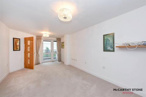 1 bedroom apartment for sale, Isabella House, Hale Road, Gascoyne Way, Hertford, Hertfordshire, SG13 8EN