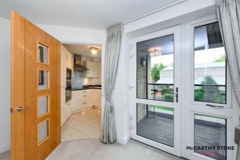 1 bedroom apartment for sale, Isabella House, Hale Road, Gascoyne Way, Hertford, Hertfordshire, SG13 8EN