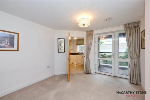 1 bedroom apartment for sale, Isabella House, Hale Road, Gascoyne Way, Hertford, Hertfordshire, SG13 8EN