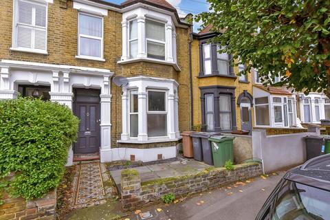 1 bedroom ground floor flat for sale, Malta Road, Leyton