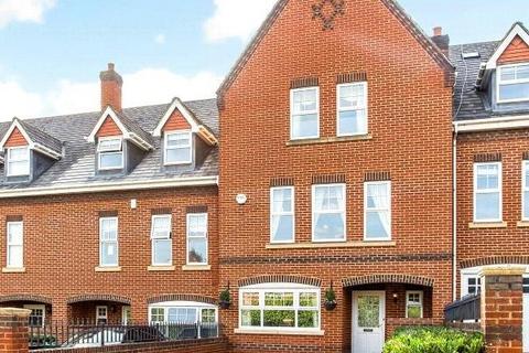 4 bedroom terraced house to rent - Nightingale Walk, Windsor, Berkshire, SL4