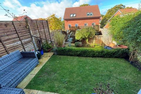 3 bedroom terraced house for sale, Gainey Gardens, Chippenham SN15