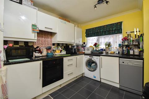 3 bedroom end of terrace house for sale, Adam Close, St. Leonards-On-Sea