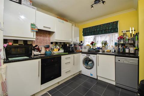 39 Adam Close, St Leonards-on-sea, TN38 9QW