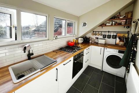 2 bedroom flat for sale, Moorfield Road, West Didsbury, Manchester, M20