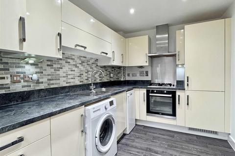 25 Foundry Way, Rayne, Braintree, CM77 6AE