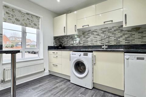 25 Foundry Way, Rayne, Braintree, CM77 6AE