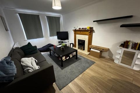 2 bedroom apartment to rent, St. Giles Close, Gilesgate, Durham