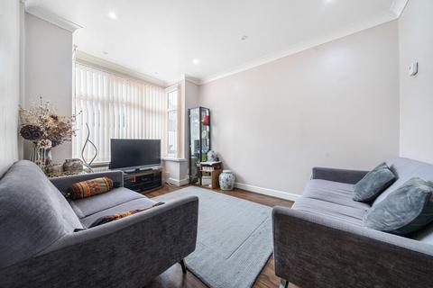 9 Brighton Road, Reading, RG6 1PS