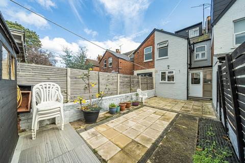 9 Brighton Road, Reading, RG6 1PS