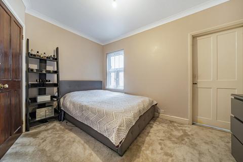 9 Brighton Road, Reading, RG6 1PS