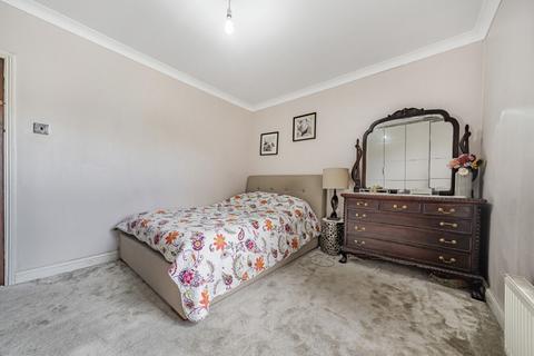 9 Brighton Road, Reading, RG6 1PS