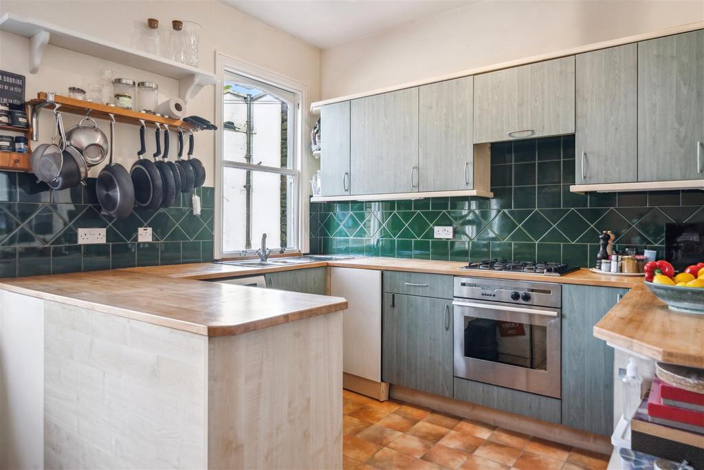 Lindens Gardens, W4 - FOR SALE