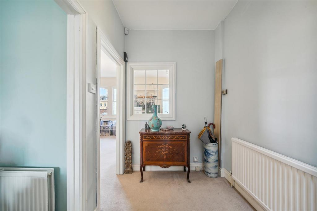 Lindens Gardens, W4 - FOR SALE