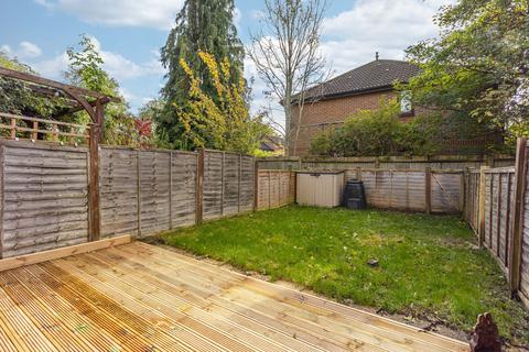 3 bedroom terraced house for sale, Clarence Court, Horley RH6