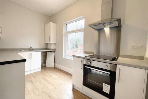 2 bedroom apartment to rent, Hartshill Road, Stoke-On-Trent ST4