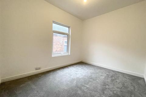 2 bedroom apartment to rent, Hartshill Road, Stoke-On-Trent ST4