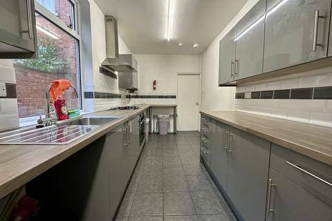 4 bedroom house to rent, Barclay Street, Leicester LE3