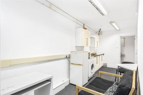 Studio to rent, Risborough Street, London, SE1