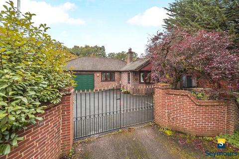 102 Dorking Road, Chilworth, Guildford, GU4 8NS