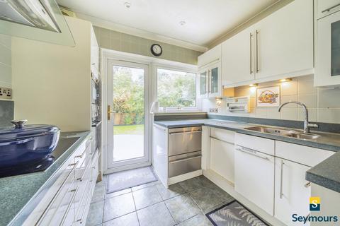 102 Dorking Road, Chilworth, Guildford, GU4 8NS