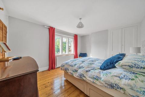 8 Bridge Road, Haslemere, GU27 2AS