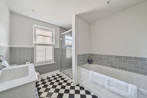 8 Bridge Road, Haslemere, GU27 2AS