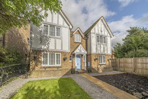 4 bedroom detached house for sale, Dexter Close, Kennington